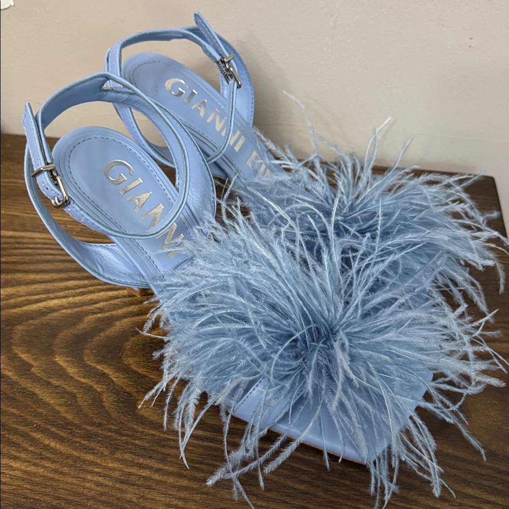 NEW Gianni Bini Neela Feathered Strappy Blue Heels - Picture 4 of 9